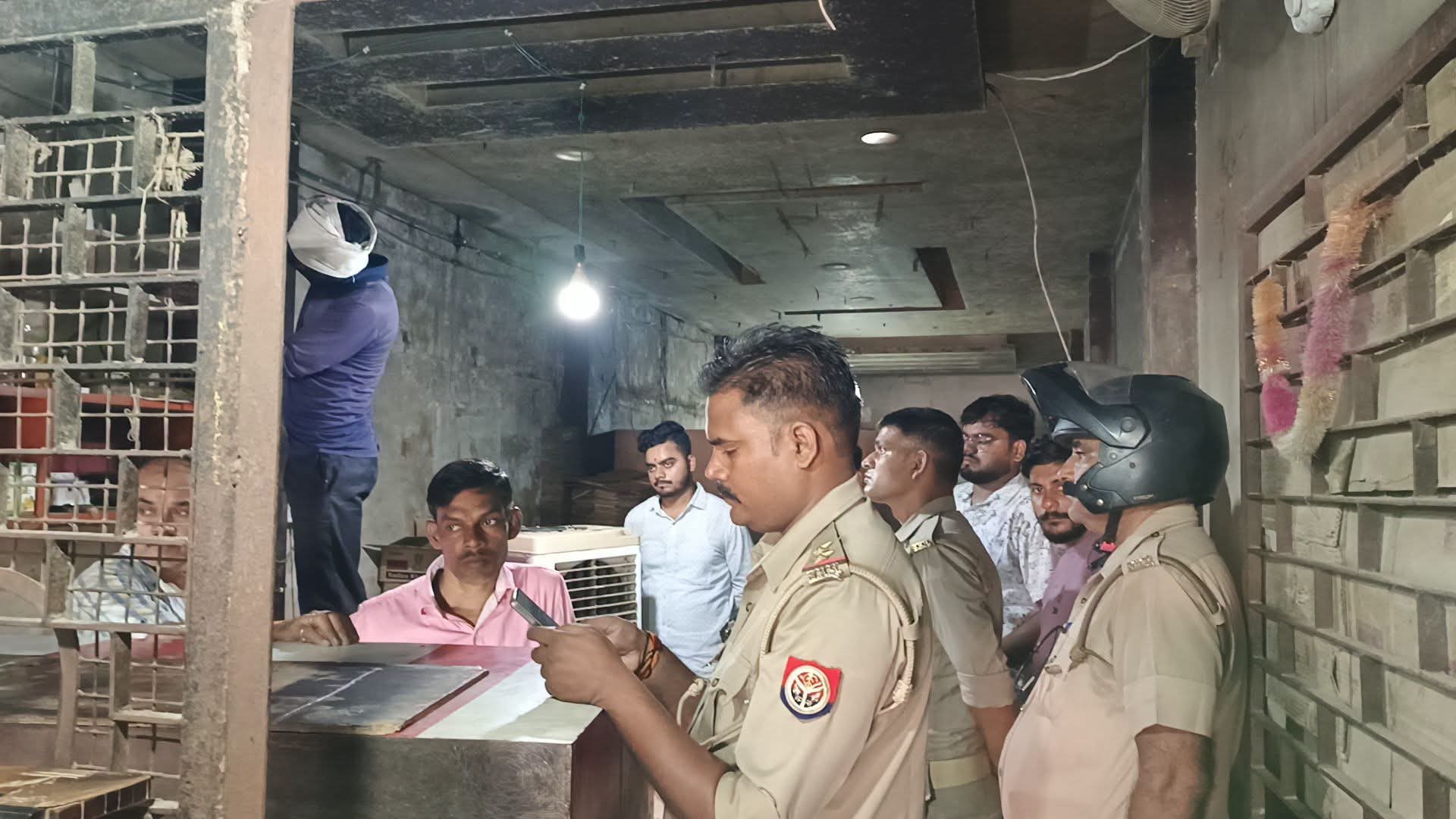 sharab-dukan-theft-case-sardar-police-investigation-2-lakh-property-stolen